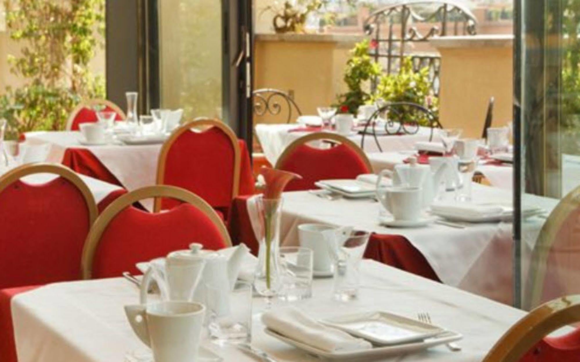 Smart Hotel Pincio Rome Exterior photo