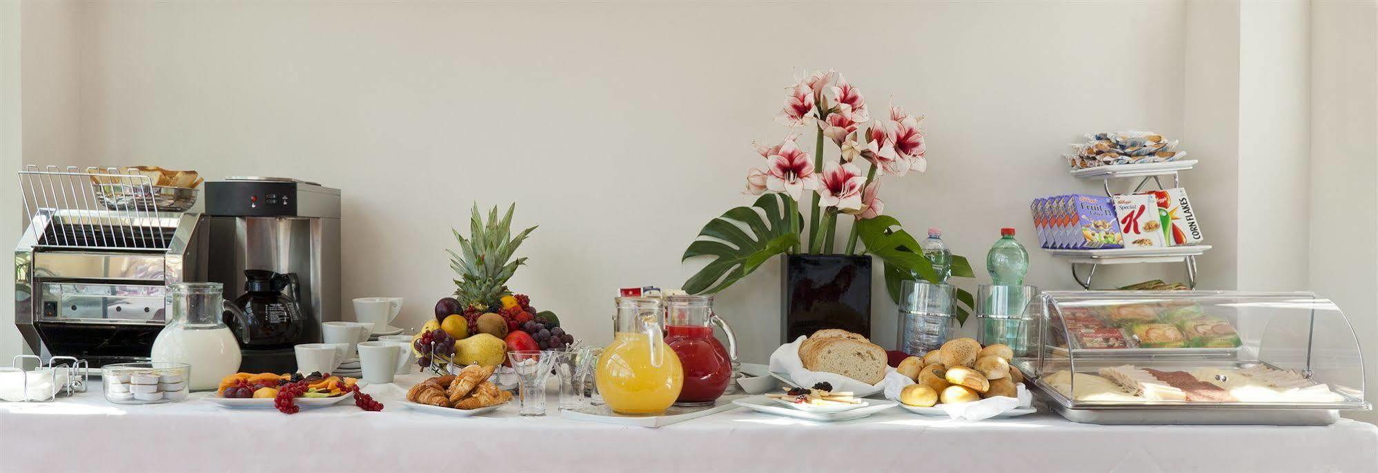 Smart Hotel Pincio Rome Exterior photo